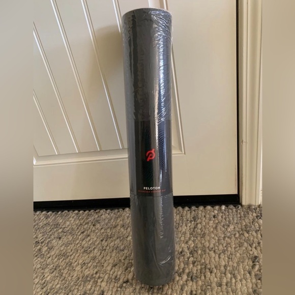 reversible workout mat peloton